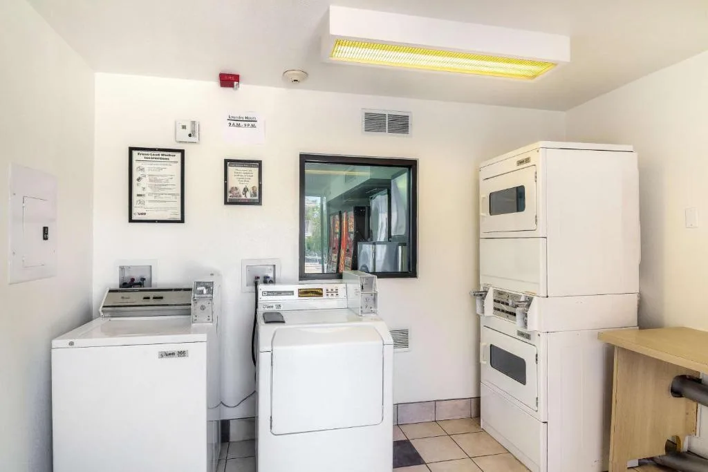 Vagabond Inn Sylmar — 5