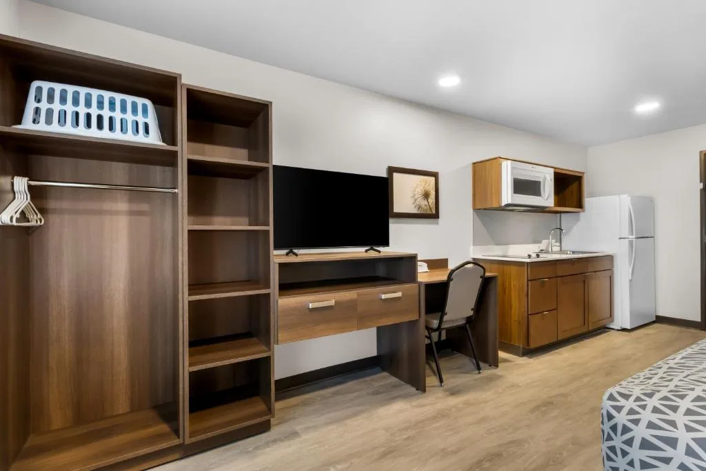 WoodSpring Suites Palmdale - Lancaster — 4