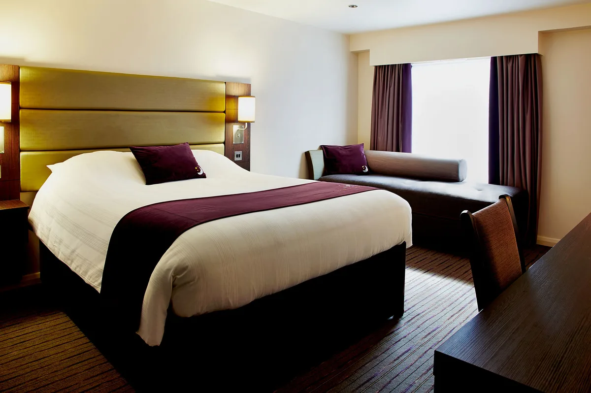 Premier Inn Staines-upon-Thames hotel — 5