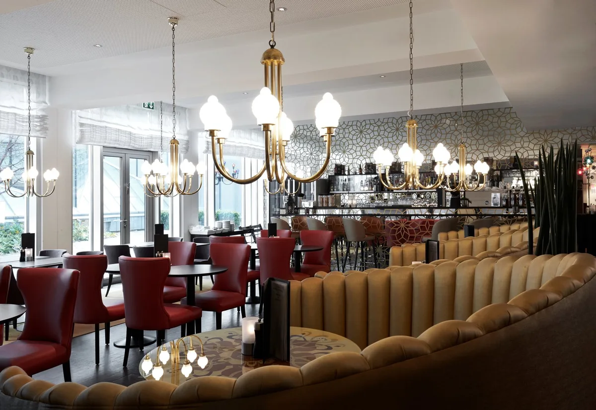 Tivoli Hotel — 3