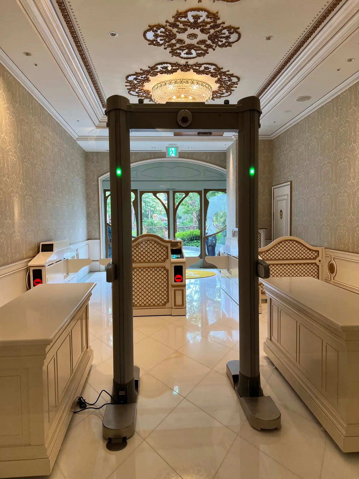 Tokyo DisneySea Fantasy Springs Hotel — 4