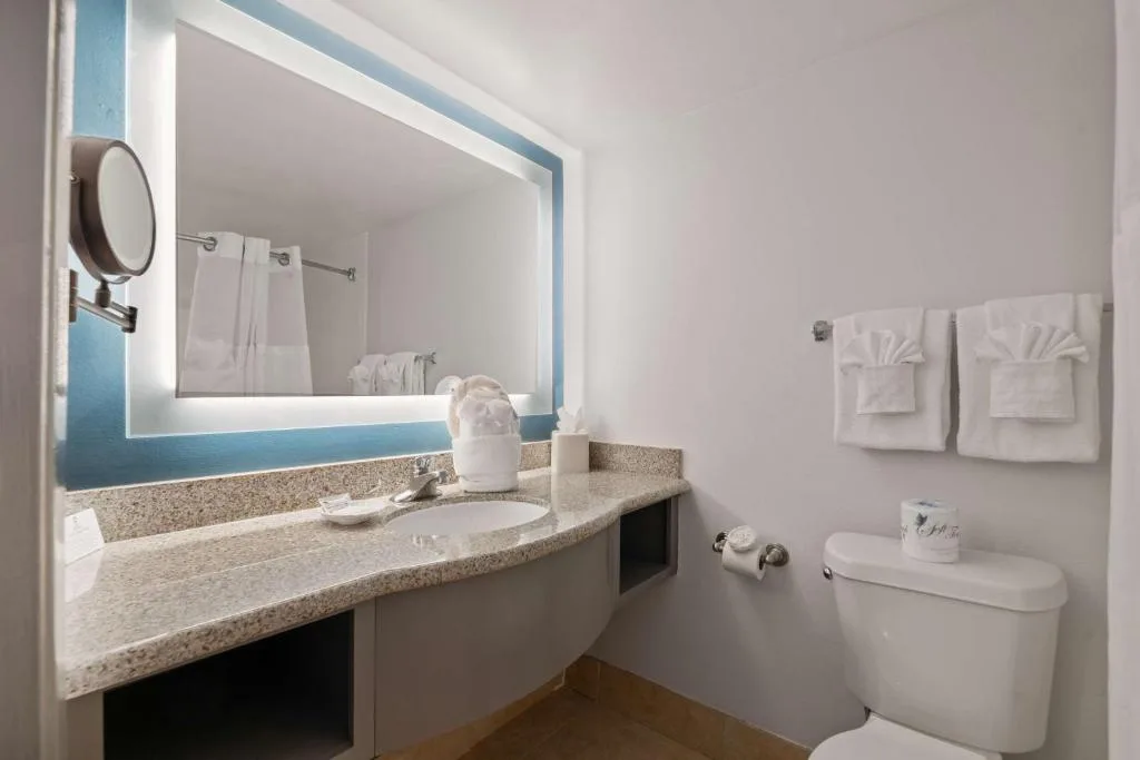 Best Western Orlando Gateway Hotel — 3