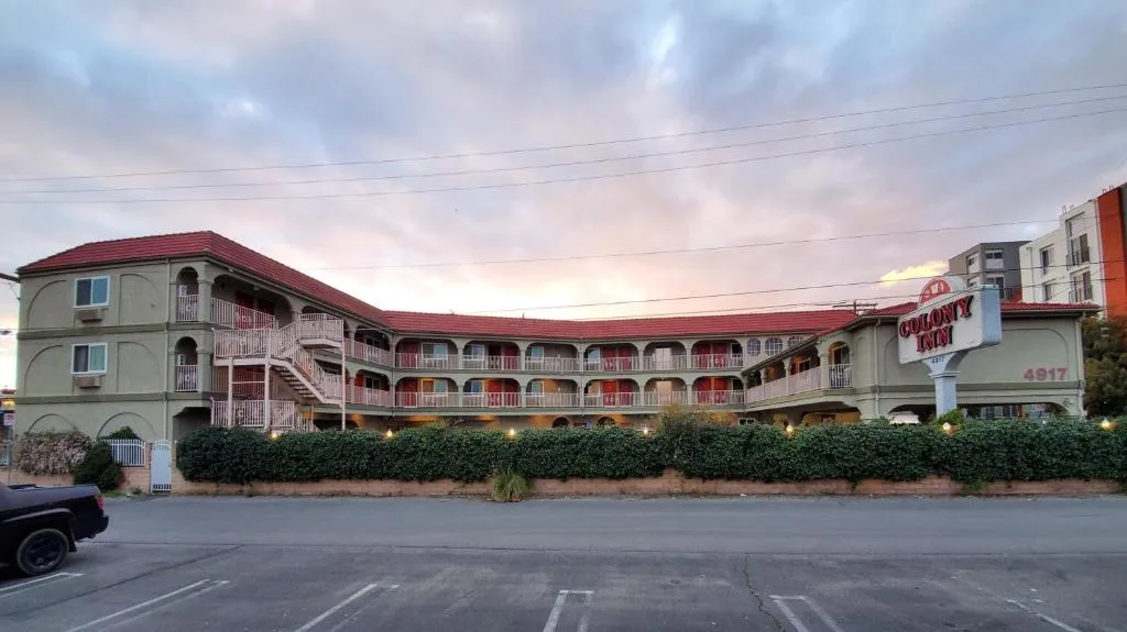 Colony Inn - North Hollywood - Hotel Near Universal Studios — 5