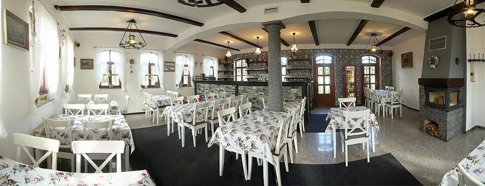 Restaurace a Pension Chalupa — 2