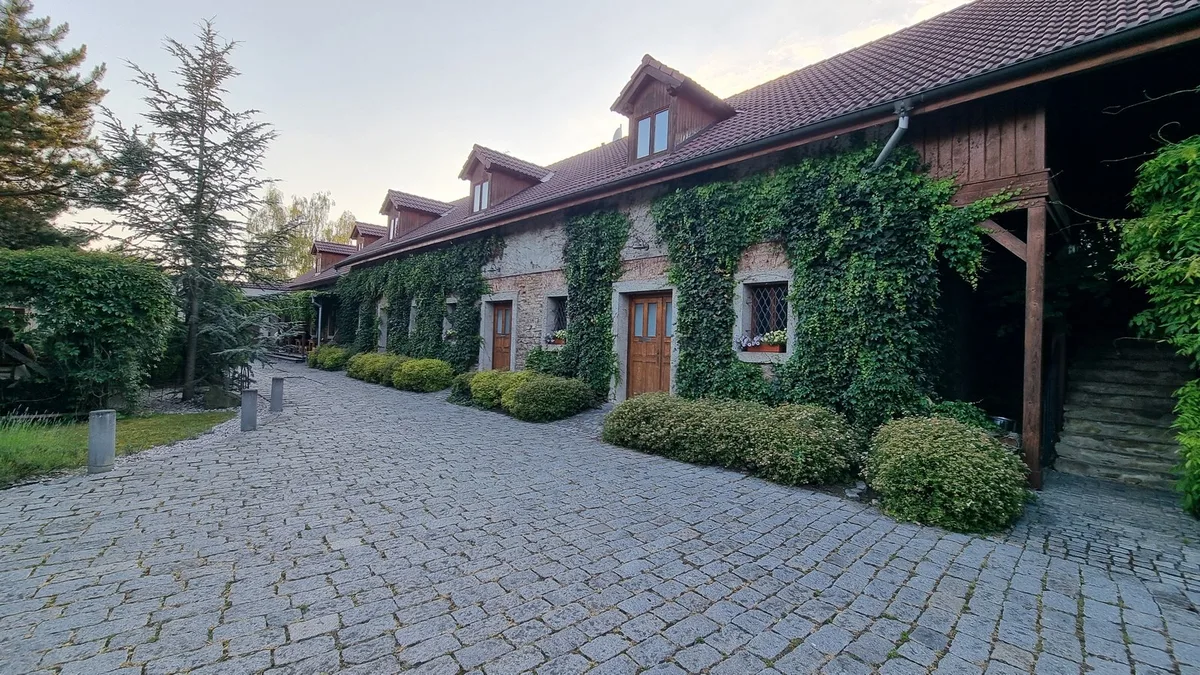 Restaurant and B&B Ve století