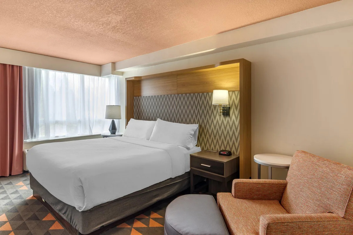 Holiday Inn Atlanta-Gas South Arena Area by IHG — 3