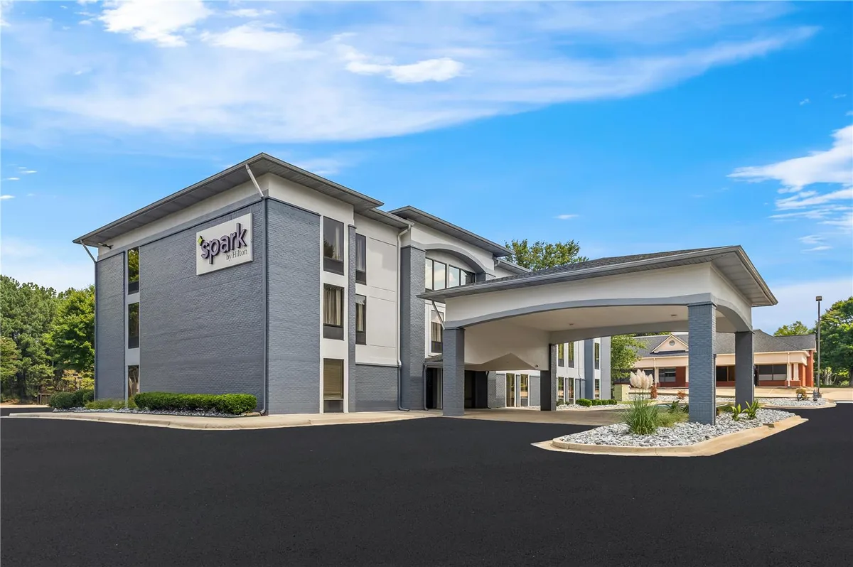 Spark by Hilton Alpharetta Roswell — 2