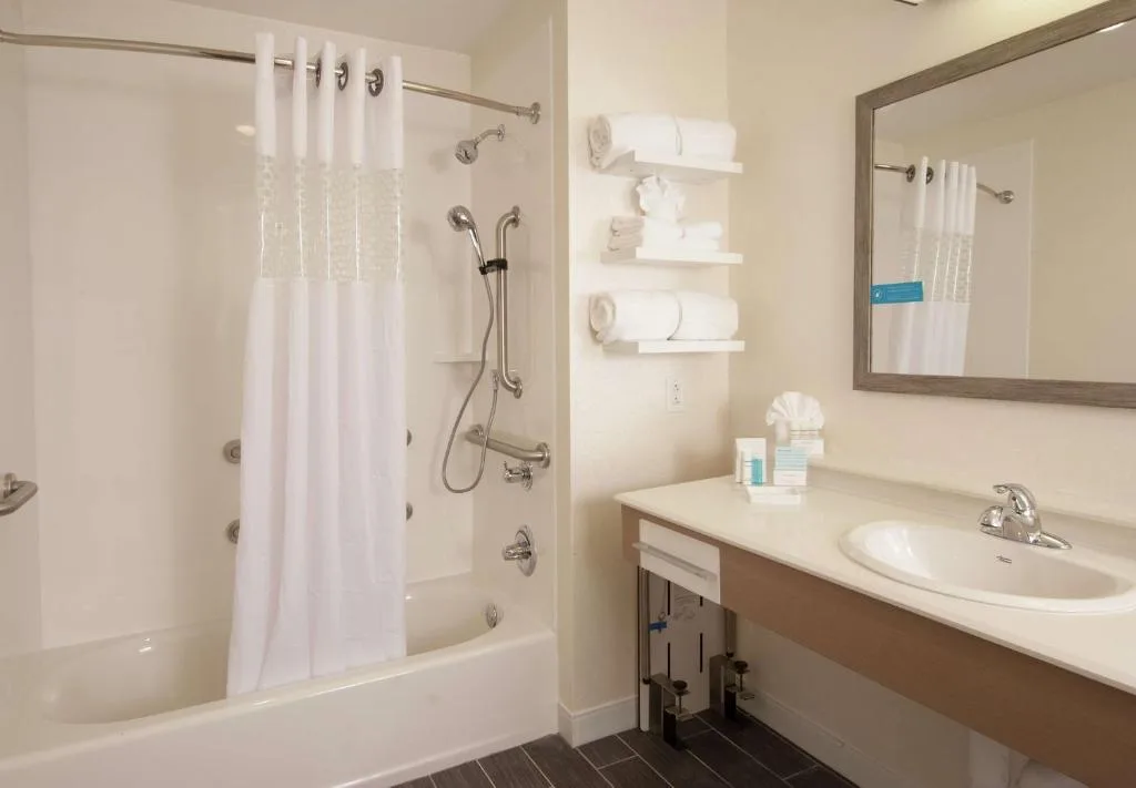 Hampton Inn & Suites by Hilton Augusta-Washington Rd — 3