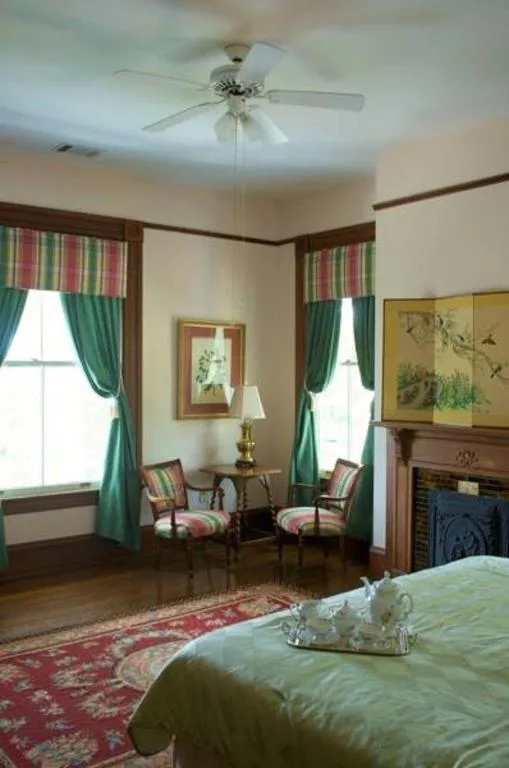 Lookaway Inn — 2
