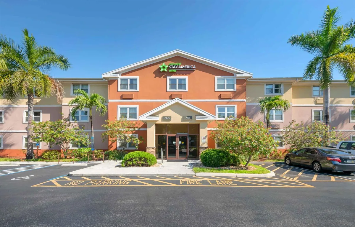 Extended Stay America Suites- West Palm Beach - Northpoint Corporate Park — 5