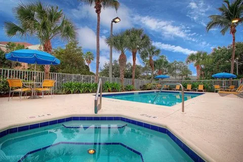Fairfield by Marriott Inn & Suites West Palm Beach Jupiter — 3