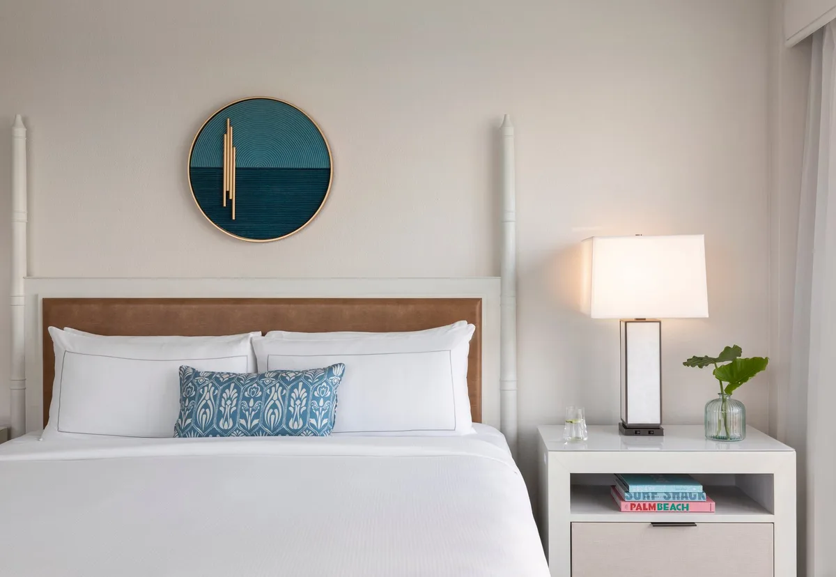 The Singer Oceanfront Resort, Curio Collection by Hilton — 5