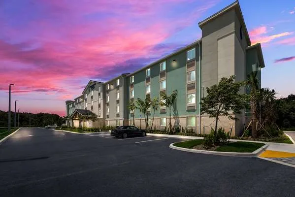 WoodSpring Suites West Palm Beach
