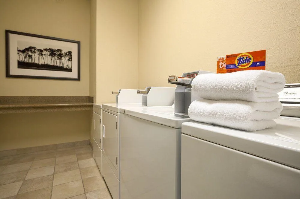 Country Inn & Suites by Radisson, Baltimore North/White Marsh — 5