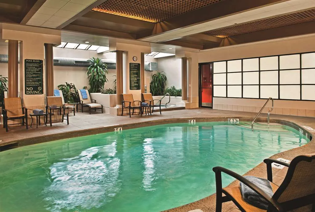 Embassy Suites by Hilton Baltimore Hunt Valley — 4