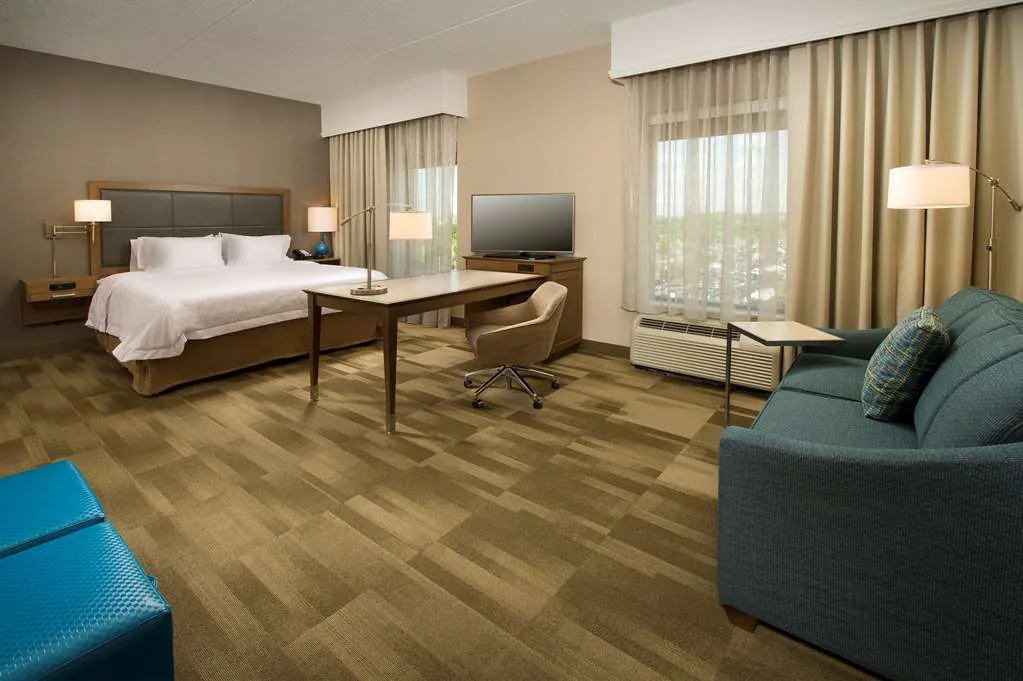 Hampton Inn & Suites Baltimore North/Timonium — 2