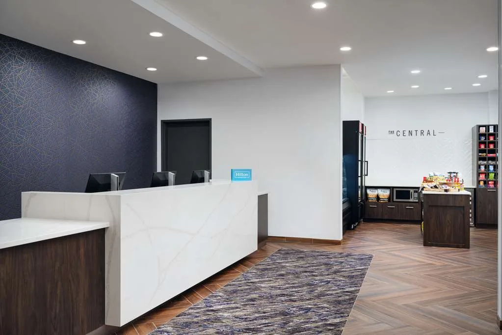 Hampton Inn Towson — 5