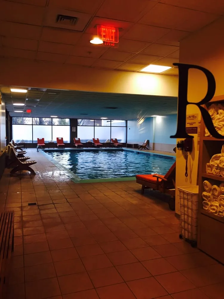 Renaissance Newark Airport Hotel — 5