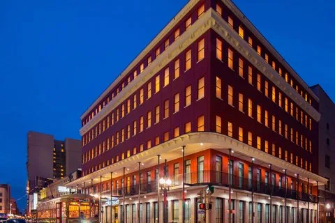 Courtyard by Marriott New Orleans Downtown Near the French Quarter — 2