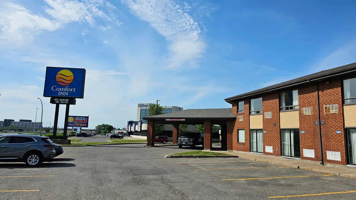 Comfort Inn — 4