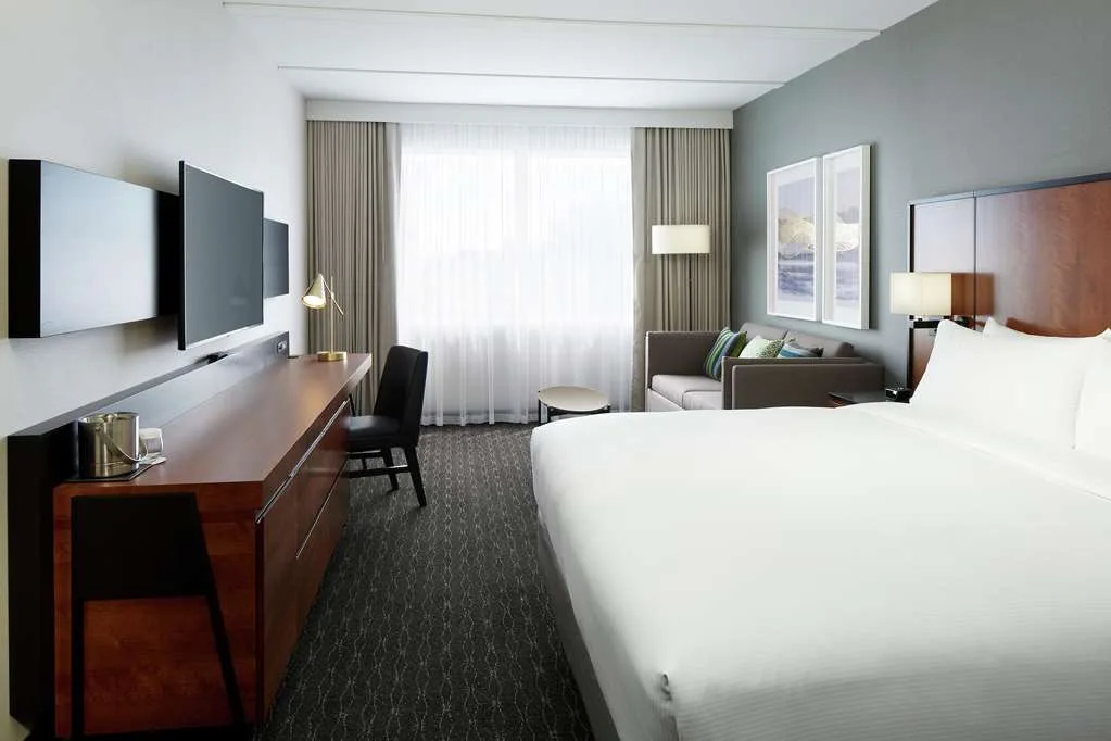 DoubleTree by Hilton Montreal Airport — 2
