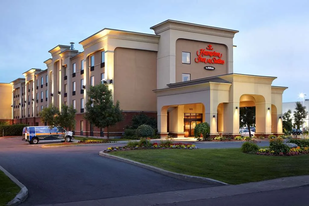 Hampton Inn & Suites by Hilton Montreal-Dorval — 3