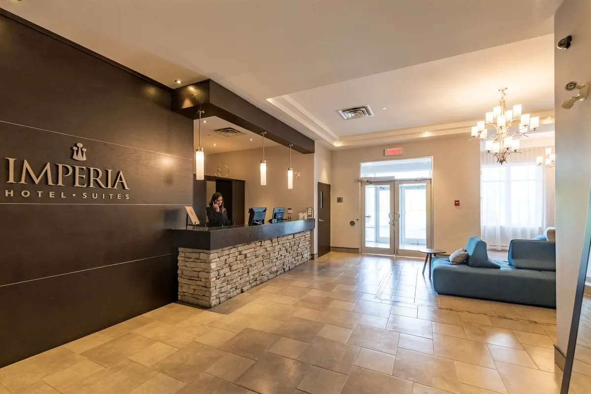 Impéria Hôtel & Suites St-Eustache — 2