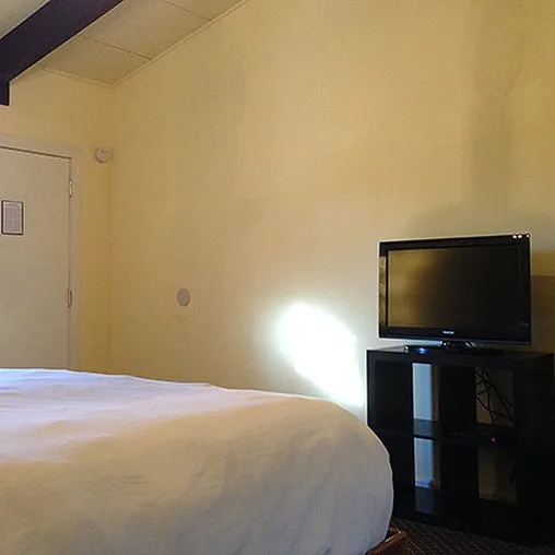 Bethpage Hotel — 4