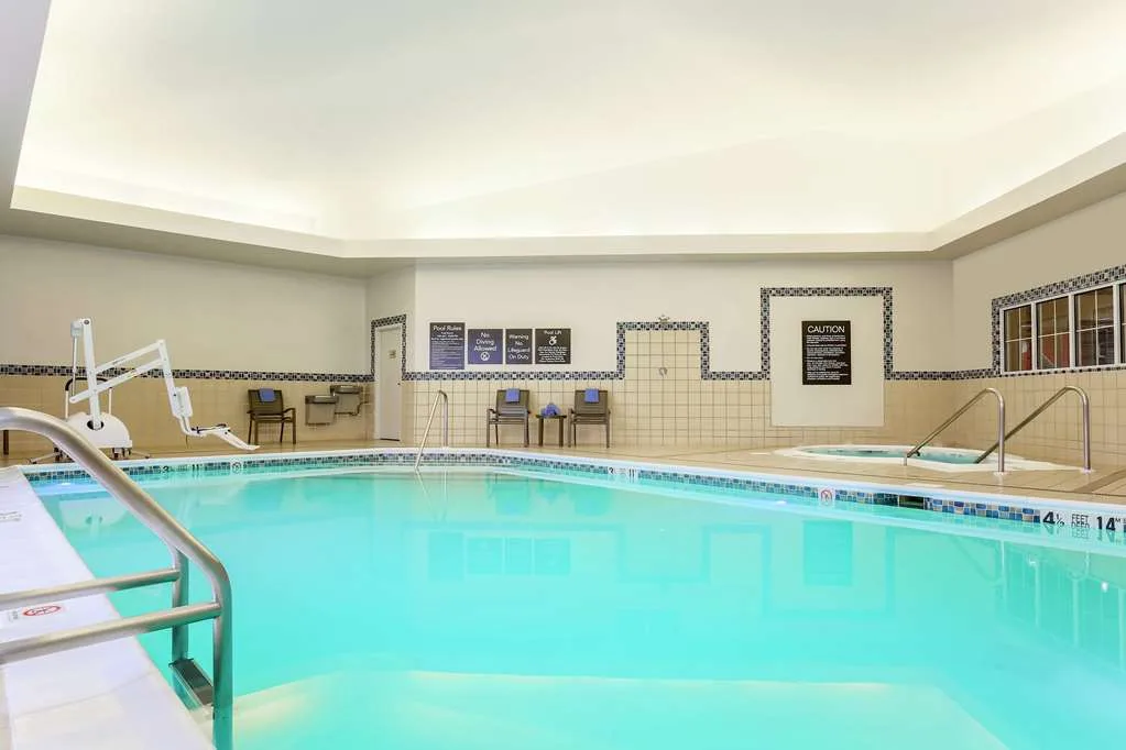Homewood Suites by Hilton Long Island-Melville — 4