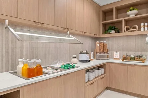 Residence Inn by Marriott Melville — 5