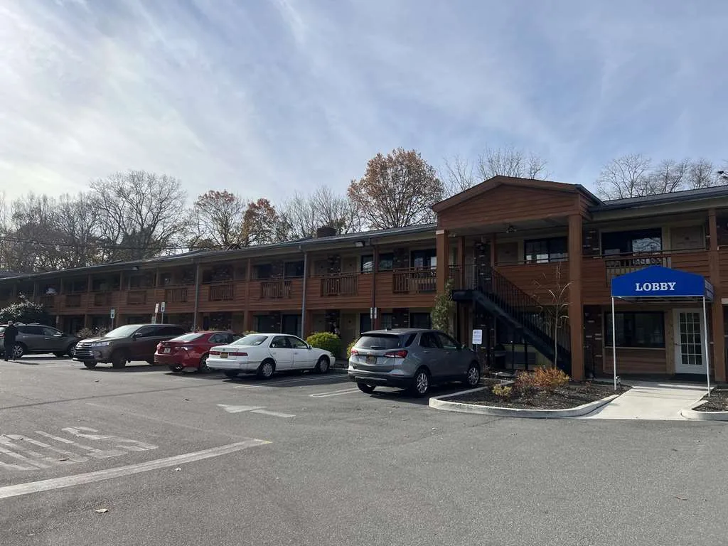 SureStay Plus by Best Western Woodbury Inn — 4