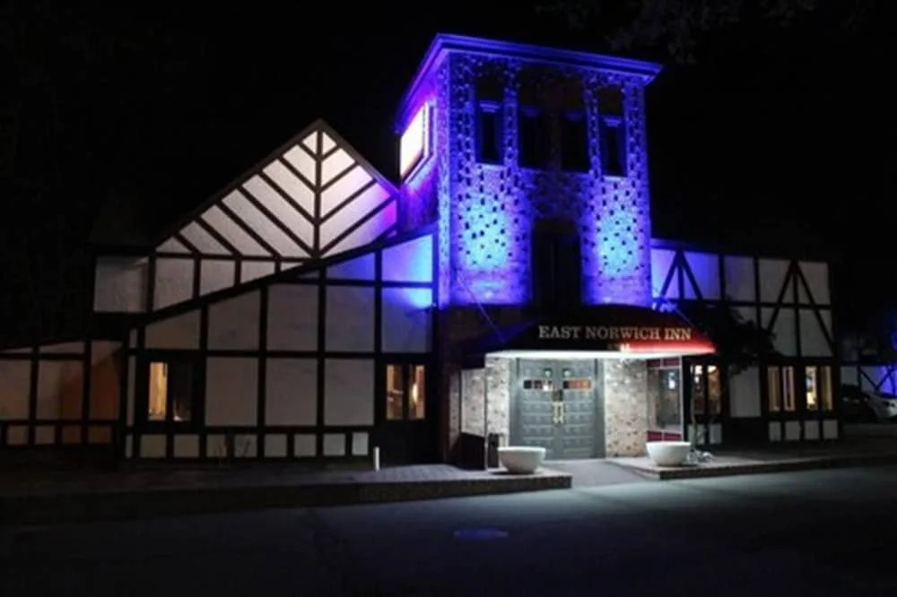 East Norwich Inn — 3