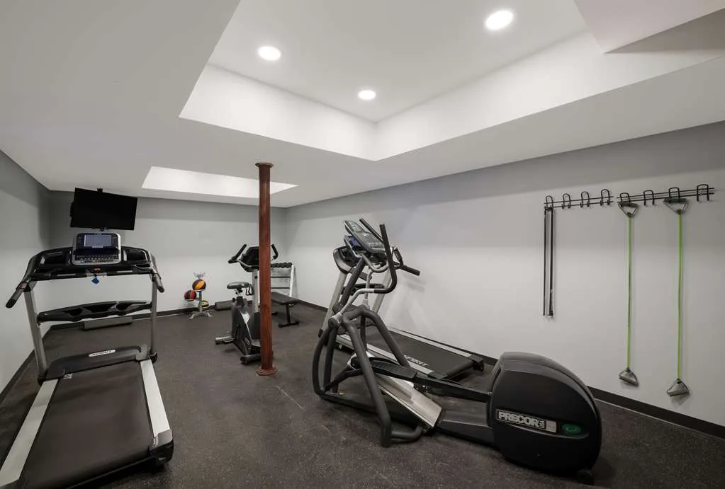 SureStay Plus by Best Western Woodbury Inn — 5