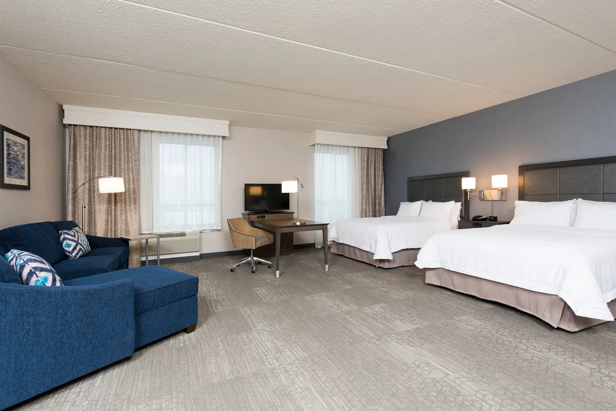Hampton Inn & Suites Grand Rapids Downtown