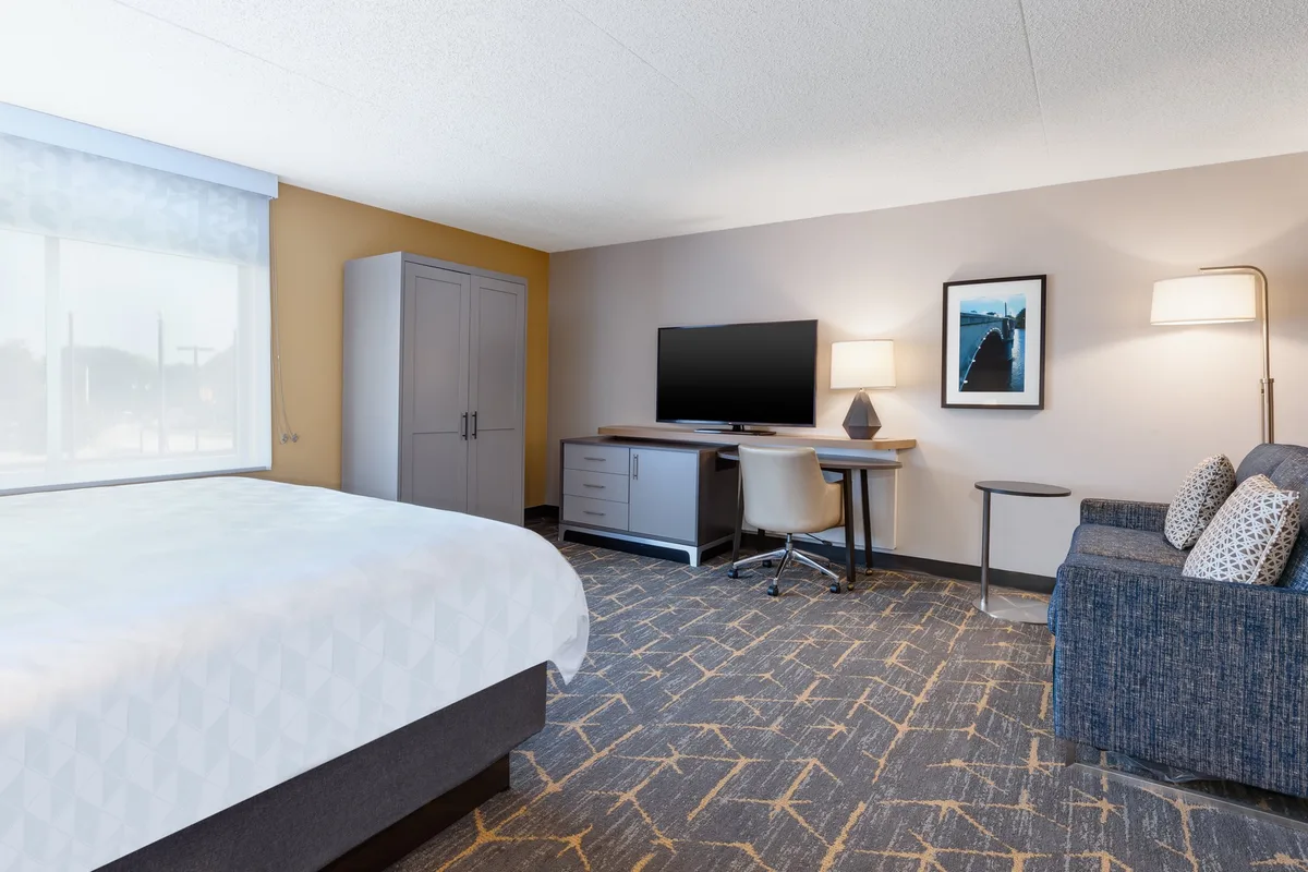 Holiday Inn Grand Rapids Downtown by IHG — 3