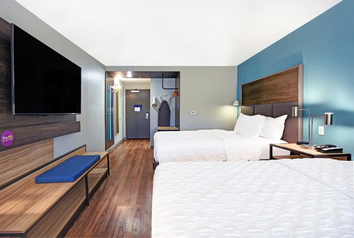 Tru by Hilton Grand Rapids Airport