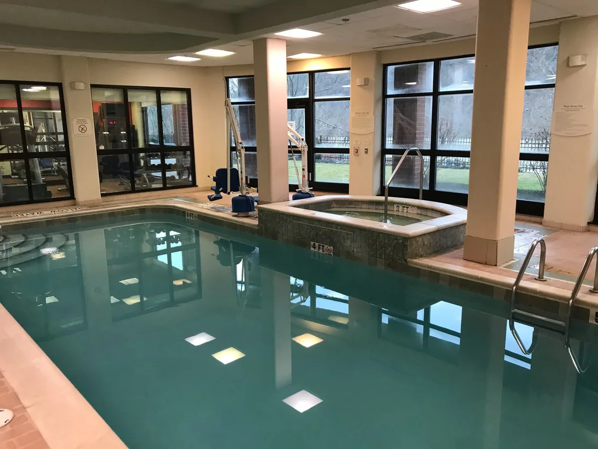 Courtyard by Marriott Pittsburgh West Homestead/Waterfront