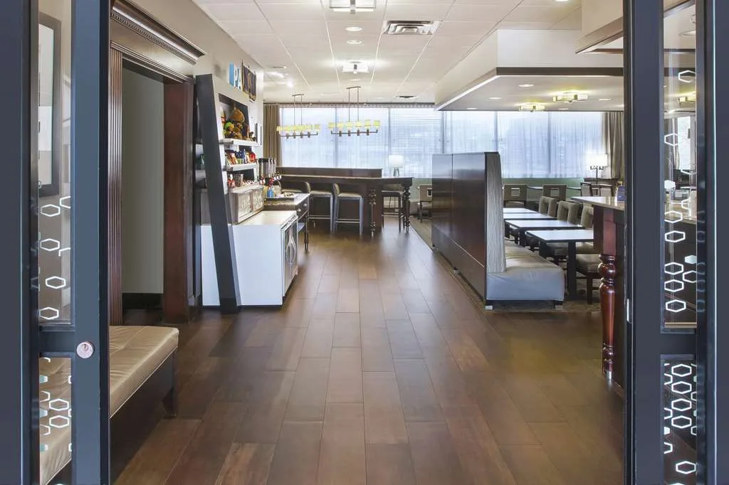 Hampton Inn Pittsburgh University/Medical Center — 4