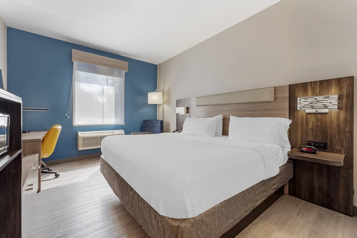 Holiday Inn Express Pittsburgh E - Waterfront Dr by IHG — 2
