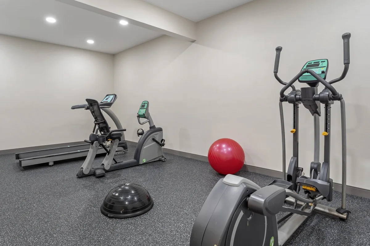 Holiday Inn Express Pittsburgh E - Waterfront Dr by IHG — 4