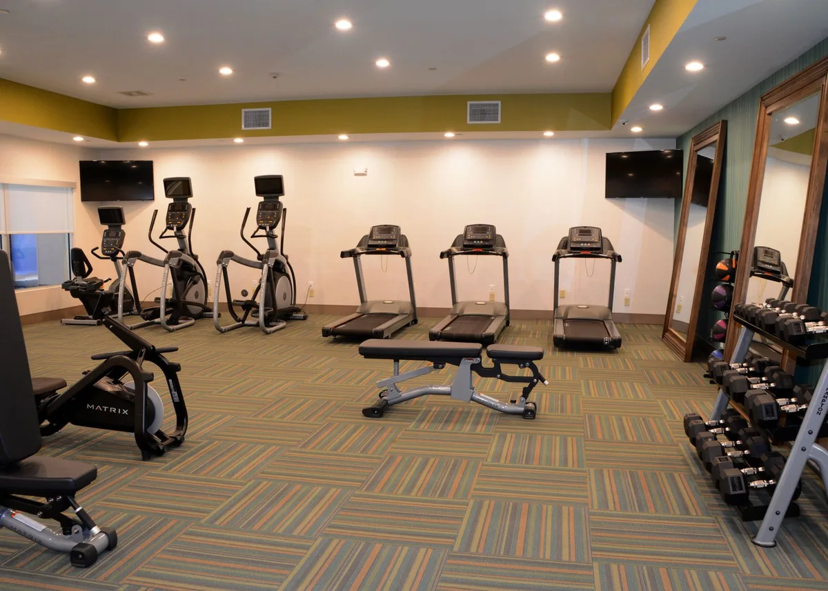 Holiday Inn Express & Suites Pittsburgh - Monroeville by IHG — 5