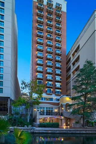 Courtyard by Marriott San Antonio Riverwalk