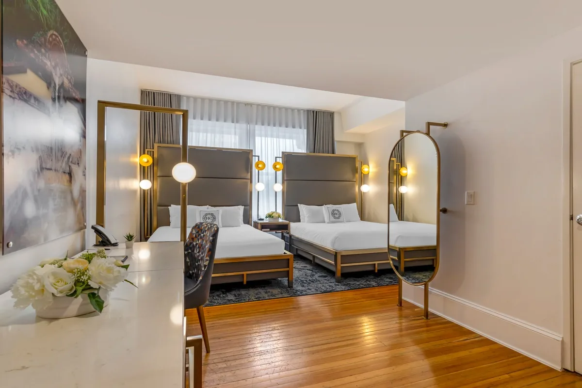 Hotel Gibbs Downtown San Antonio Riverwalk — 2