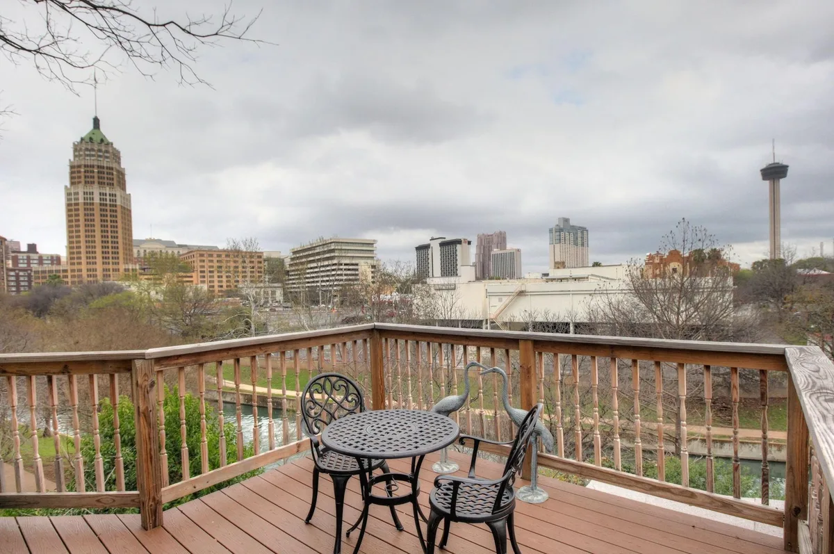 Inn on the Riverwalk