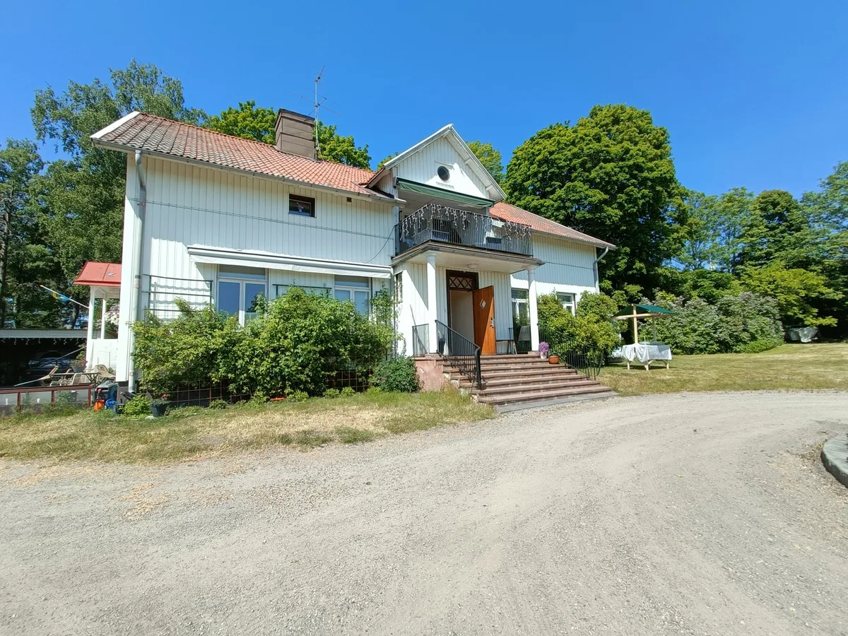 Ekeby i Bro — 2