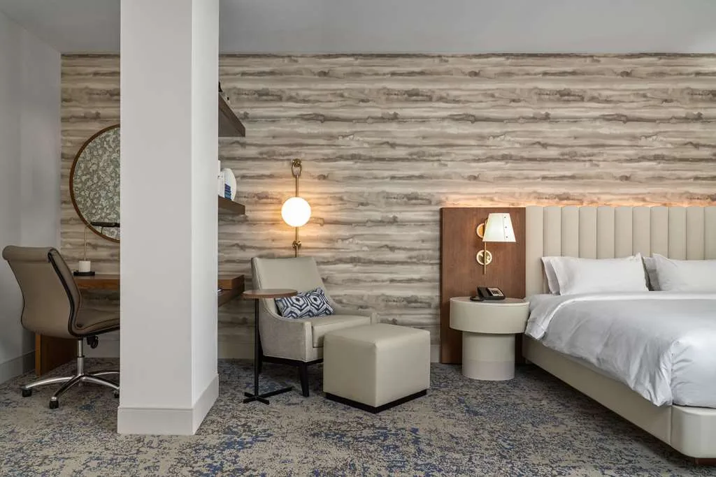 DoubleTree by Hilton Hotel Dallas - Love Field — 3