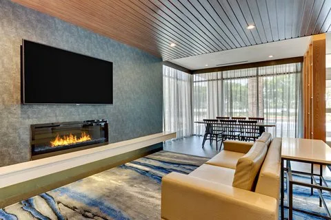 Fairfield by Marriott Inn & Suites Dallas Love Field