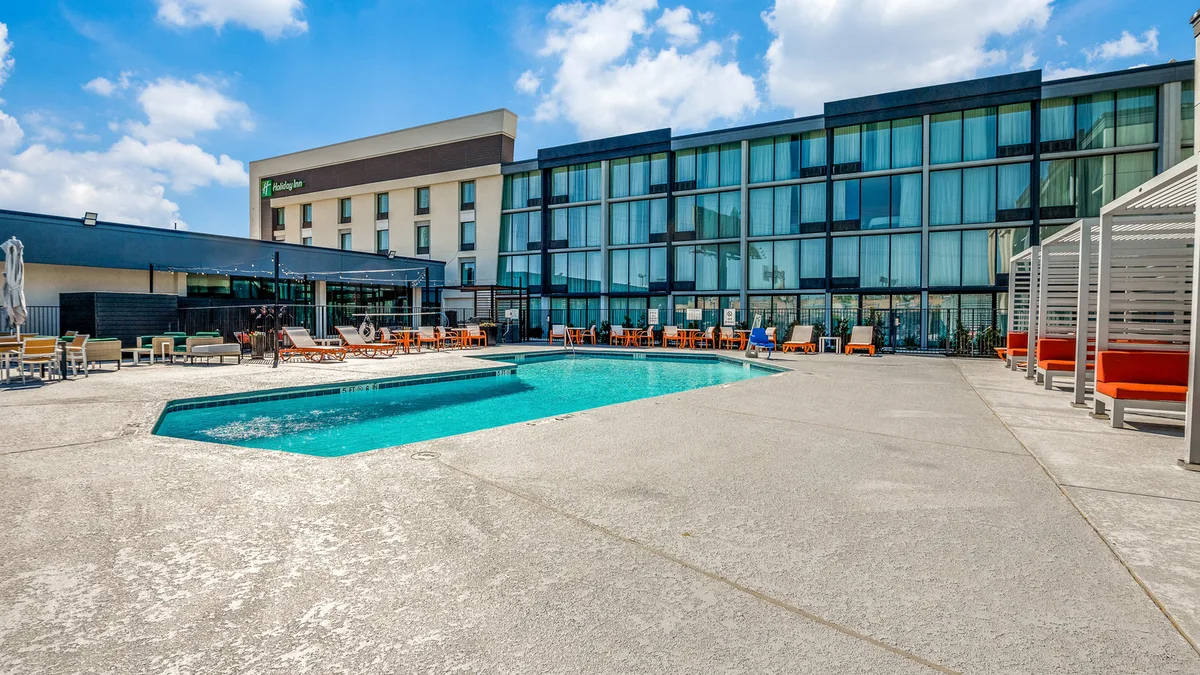 Holiday Inn Dallas Market Ctr Love Field by IHG
