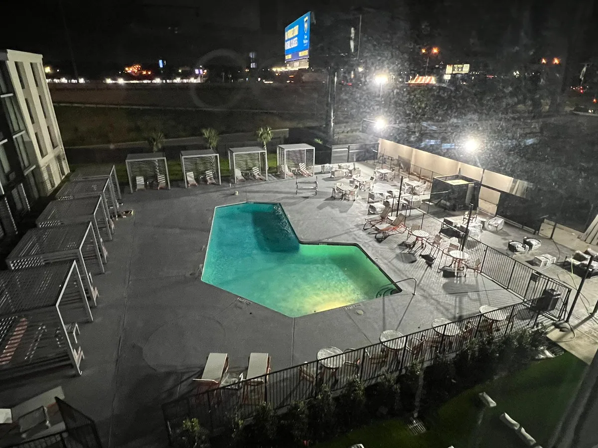 Holiday Inn Dallas Market Ctr Love Field by IHG — 3