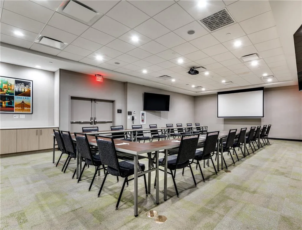 Home2 Suites by Hilton Dallas Medical District Lovefield — 5